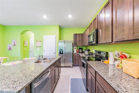 Townhouse in Brandon, Florida 3 bedrooms, 158.58 sq.m. № 1852949 - photo 6