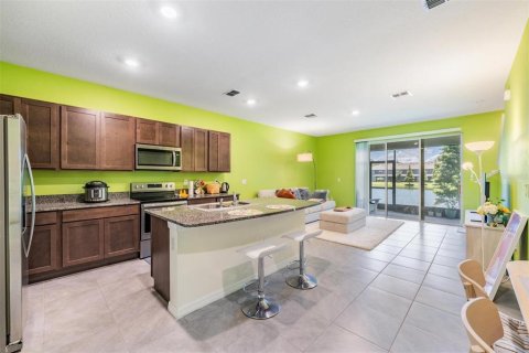 Townhouse in Brandon, Florida 3 bedrooms, 158.58 sq.m. № 1852949 - photo 4