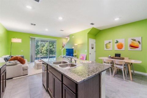 Townhouse in Brandon, Florida 3 bedrooms, 158.58 sq.m. № 1852949 - photo 5