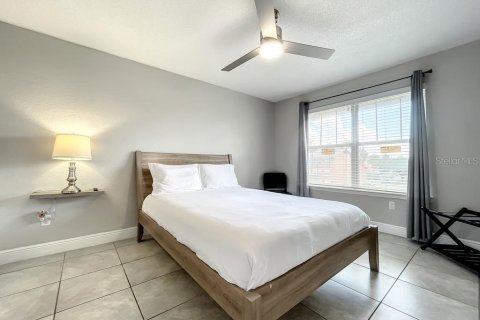 Condominio en alquiler en Kissimmee, Florida, 2 dormitorios, 95.32 m2 № 1902781 - foto 12