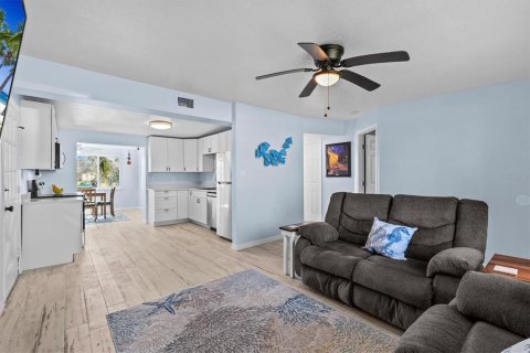 Casa en venta en Hudson, Florida, 2 dormitorios, 95.5 m2 № 1651164 - foto 11