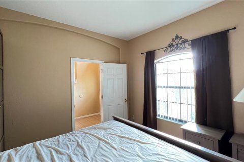 House in Clermont, Florida 6 bedrooms, 272.02 sq.m. № 1913133 - photo 7