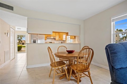 Condo in Punta Gorda, Florida, 3 bedrooms  № 1562658 - photo 9