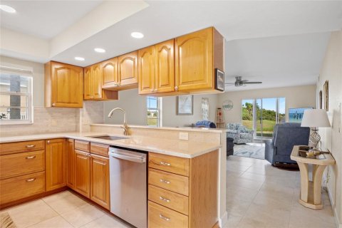 Condo in Punta Gorda, Florida, 3 bedrooms  № 1562658 - photo 6