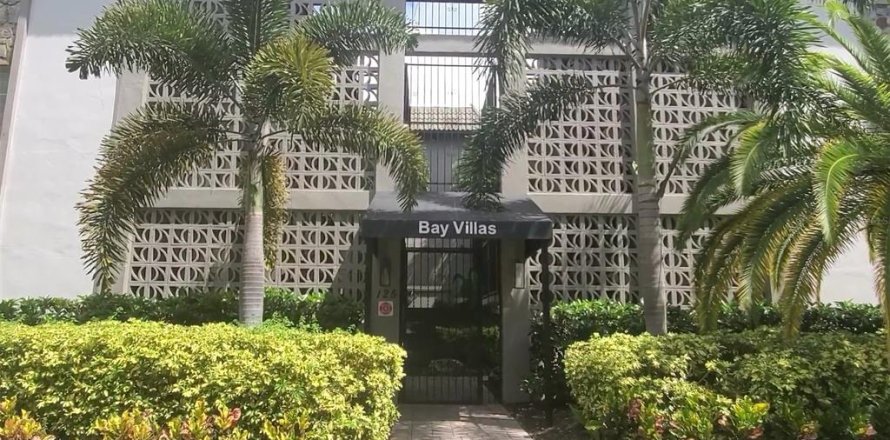 Condo à Saint Petersburg, Floride, 2 chambres  № 1827671