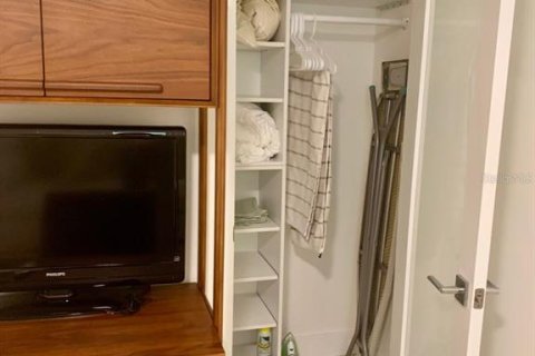 Снять в аренду кондоминиум в Сент-Питерсберг, Флорида 4 комнаты, 69.12м2, № 1827671 - фото 24