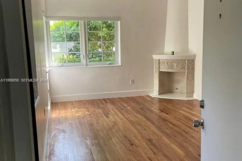 Condo in Miami Beach, Florida, 1 bedroom  № 2051688 - photo 5