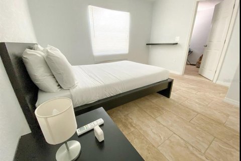 House in Winter Park, Florida 4 bedrooms, 167.69 sq.m. № 366295 - photo 7