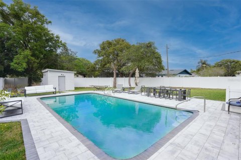House in Winter Park, Florida 4 bedrooms, 167.69 sq.m. № 366295 - photo 15