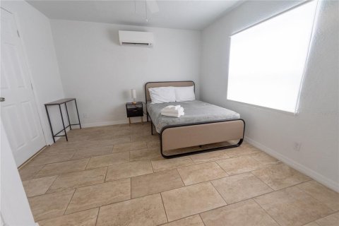 House in Winter Park, Florida 4 bedrooms, 167.69 sq.m. № 366295 - photo 9