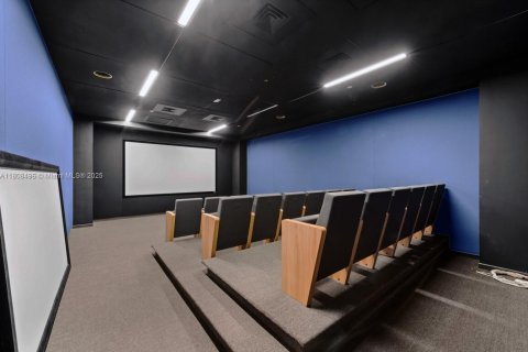 Propiedad comercial en venta en Coral Gables, Florida № 1961489 - foto 5