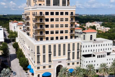 Propiedad comercial en venta en Coral Gables, Florida № 1961489 - foto 1