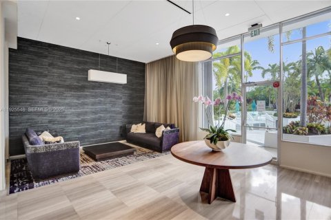 Condo in Sunny Isles Beach, Florida, 2 bedrooms  № 1984127 - photo 20