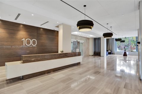 Condo in Sunny Isles Beach, Florida, 2 bedrooms  № 1984127 - photo 18