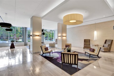 Condo in Sunny Isles Beach, Florida, 2 bedrooms  № 1984127 - photo 19