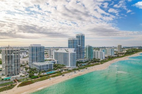 Copropriété à louer à Miami Beach, Floride: 3 chambres, 314.47 m2 № 2257141 - photo 18