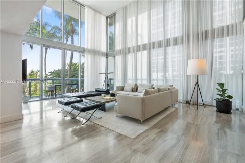 Copropriété à louer à Miami Beach, Floride: 3 chambres, 314.47 m2 № 2257141 - photo 2