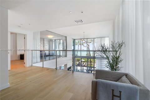 Copropriété à louer à Miami Beach, Floride: 3 chambres, 314.47 m2 № 2257141 - photo 12