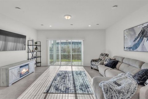 Adosado en venta en Davenport, Florida, 3 dormitorios, 166.85 m2 № 1612792 - foto 14