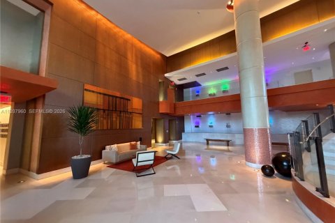 Condominio en alquiler en Miami Beach, Florida, 2 dormitorios, 163.42 m2 № 1995718 - foto 25