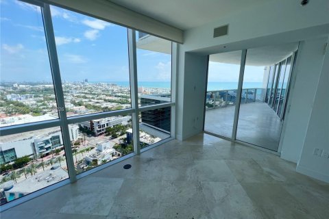 Condominio en alquiler en Miami Beach, Florida, 2 dormitorios, 163.42 m2 № 1995718 - foto 18