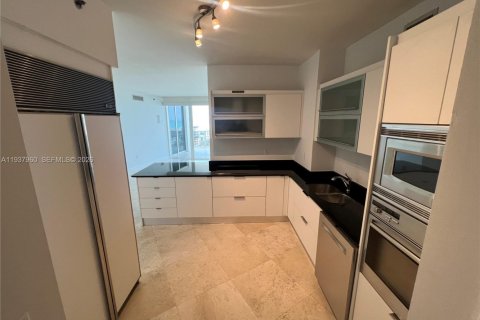 Condominio en alquiler en Miami Beach, Florida, 2 dormitorios, 163.42 m2 № 1995718 - foto 11