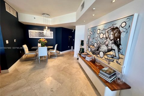 Condominio en alquiler en Miami Beach, Florida, 2 dormitorios, 163.42 m2 № 1995718 - foto 5