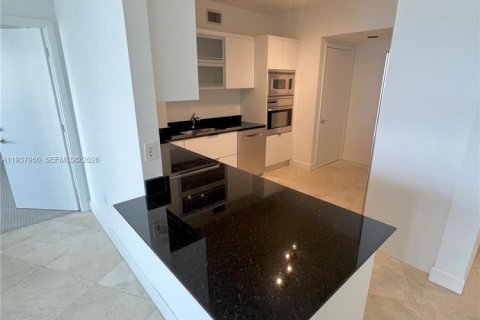 Condominio en alquiler en Miami Beach, Florida, 2 dormitorios, 163.42 m2 № 1995718 - foto 13