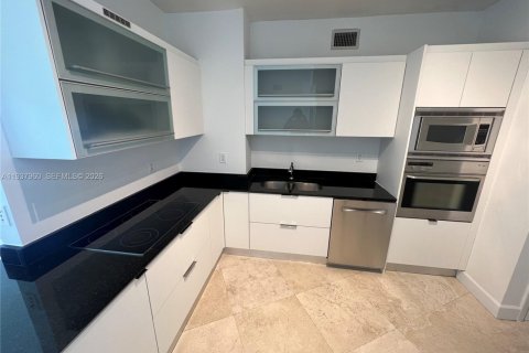 Condominio en alquiler en Miami Beach, Florida, 2 dormitorios, 163.42 m2 № 1995718 - foto 9