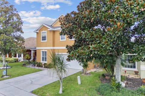 House in Lake Alfred, Florida 6 bedrooms, 323.49 sq.m. № 1876537 - photo 8