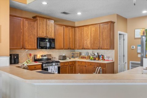 House in Lake Alfred, Florida 6 bedrooms, 323.49 sq.m. № 1876537 - photo 28