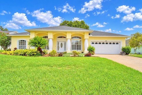 House in Winter Haven, Florida 4 bedrooms, 204.38 sq.m. № 2356598