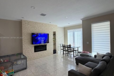 Touwnhouse à louer à Homestead, Floride: 3 chambres, 156.63 m2 № 2029411 - photo 6