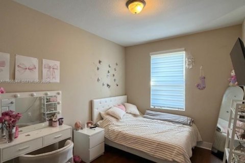 Touwnhouse à louer à Homestead, Floride: 3 chambres, 156.63 m2 № 2029411 - photo 11