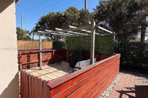 Touwnhouse à louer à Homestead, Floride: 3 chambres, 156.63 m2 № 2029411 - photo 17