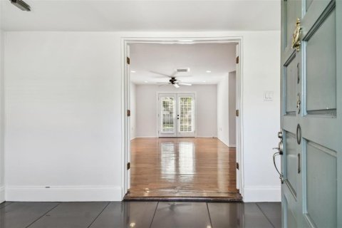 Casa en alquiler en Tampa, Florida, 2 dormitorios, 99.78 m2 № 1915394 - foto 6