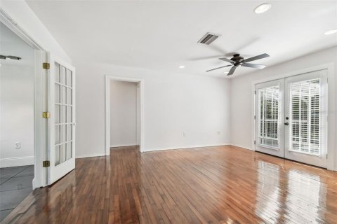 Casa en alquiler en Tampa, Florida, 2 dormitorios, 99.78 m2 № 1915394 - foto 18