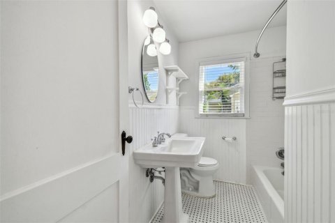 Casa en alquiler en Tampa, Florida, 2 dormitorios, 99.78 m2 № 1915394 - foto 10