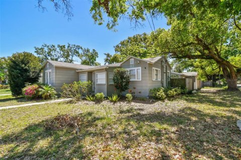 Casa en alquiler en Tampa, Florida, 2 dormitorios, 99.78 m2 № 1915394 - foto 11