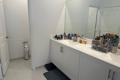Купить таунхаус в Хомстед, Флорида 3 спальни, 169.73м2, № 1958139 - фото 7