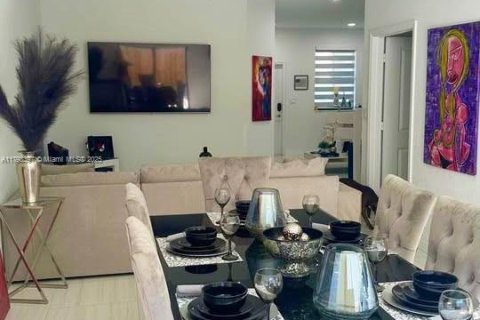 Купить таунхаус в Хомстед, Флорида 3 спальни, 169.73м2, № 1958139 - фото 25