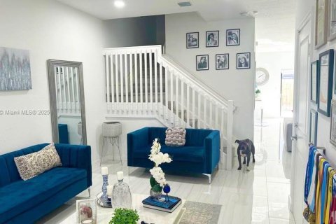 Купить таунхаус в Хомстед, Флорида 3 спальни, 169.73м2, № 1958139 - фото 3