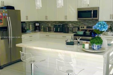 Купить таунхаус в Хомстед, Флорида 3 спальни, 169.73м2, № 1958139 - фото 24