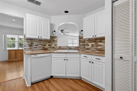 Villa ou maison à vendre à Ocala, Floride: 2 chambres, 141.3 m2 № 2149910 - photo 5
