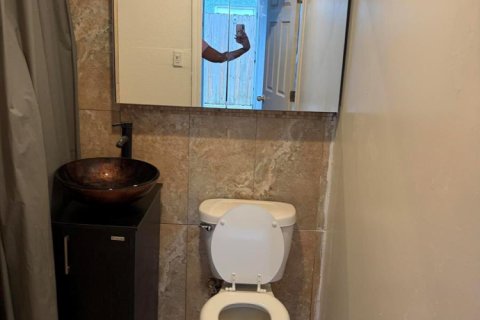 Immobilier commercial à louer à Lauderhill, Floride: 1 chambre, 151.06 m2 № 2389575 - photo 6
