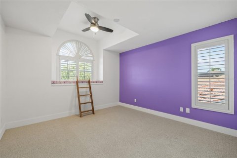 House in Saint Petersburg, Florida 5 bedrooms, 295.62 sq.m. № 1782725 - photo 25