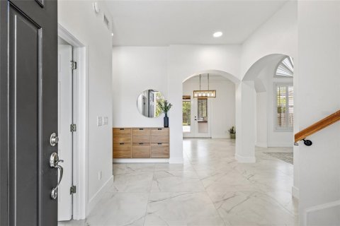 House in Saint Petersburg, Florida 5 bedrooms, 295.62 sq.m. № 1782725 - photo 10