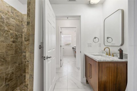 House in Saint Petersburg, Florida 5 bedrooms, 295.62 sq.m. № 1782725 - photo 20