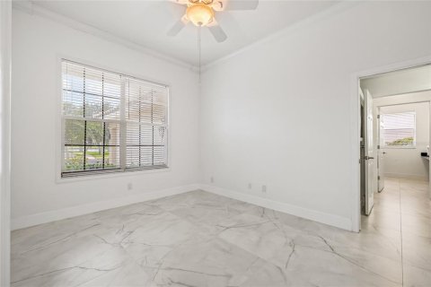 House in Saint Petersburg, Florida 5 bedrooms, 295.62 sq.m. № 1782725 - photo 18