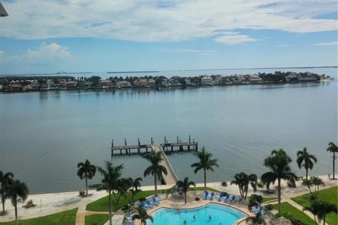 Copropriété à vendre à Saint Petersburg, Floride: 3 chambres, 315.87 m2 № 2401085 - photo 3